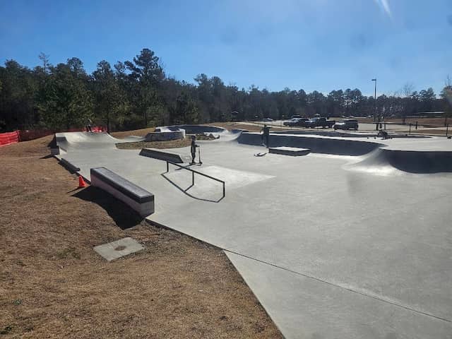 Denny Dobbs Skatepark - Image 1