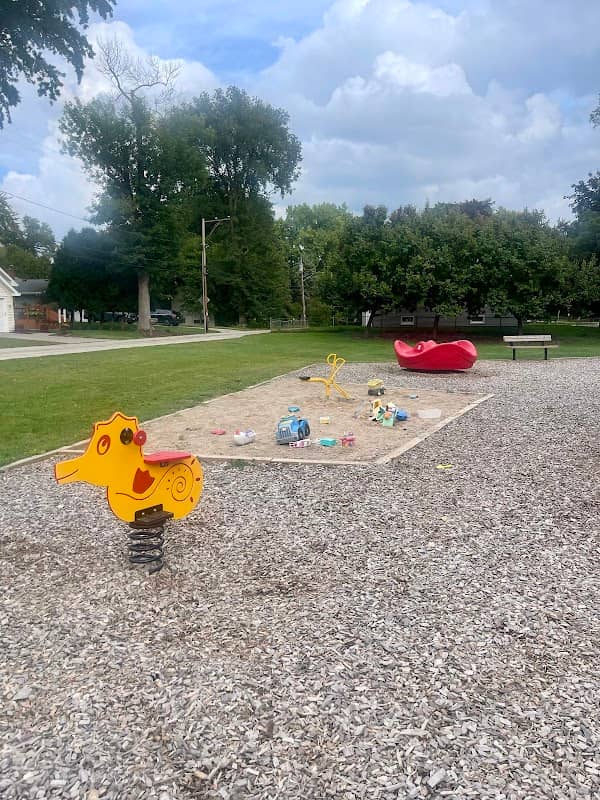 Lakeside Place Park - Image 1