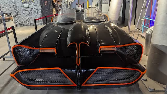 Fiberglass Freaks' Batman Museum - Image 1