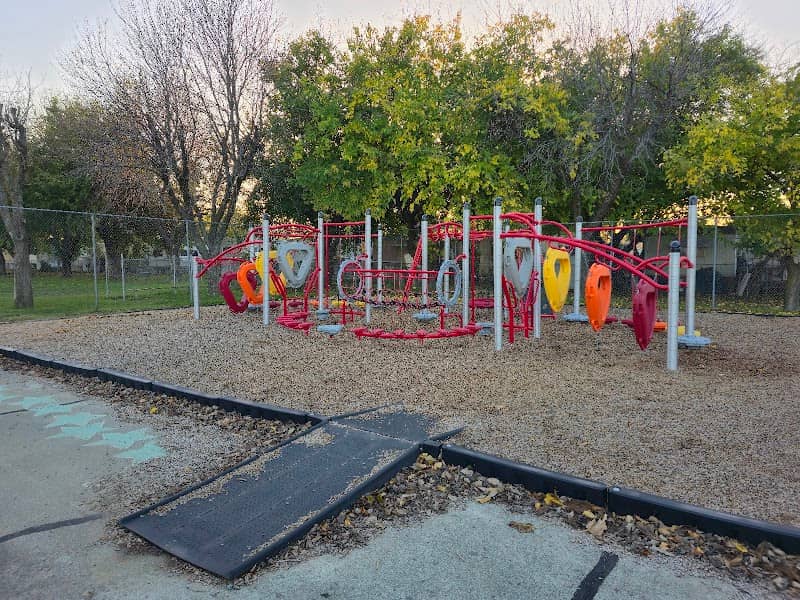 Estil C Clark Park - Image 2