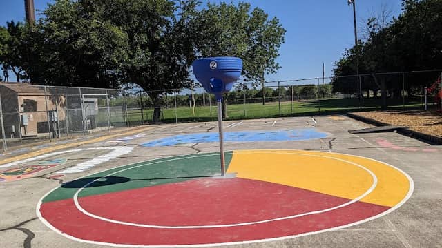 Estil C Clark Park - Image 1