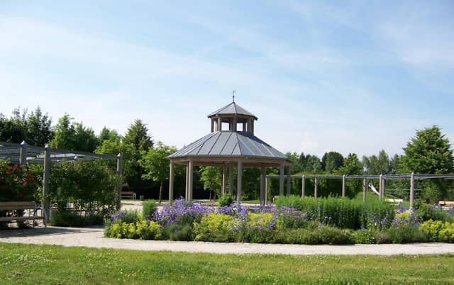 Pavillon im Stadtpark - Image 1
