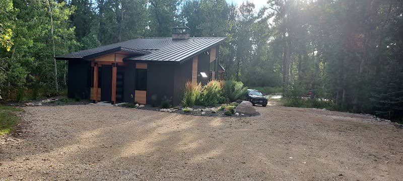 Red lodge - Image 3
