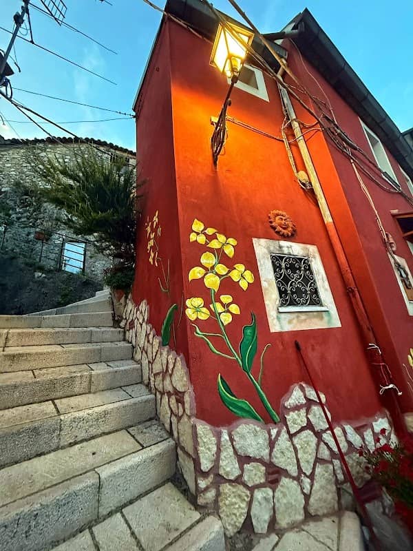 Murales - Image 1