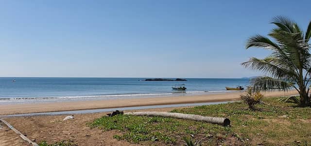 batu Pak Long - Image 1