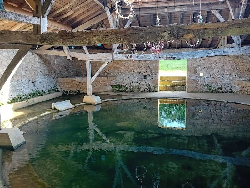 Lavoir de Lasdoutz à Gondrin - Image 1