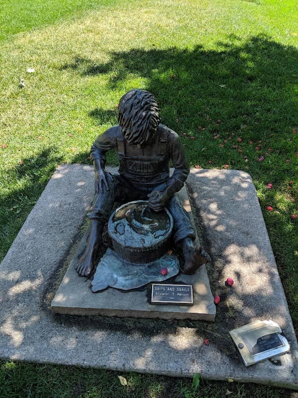 Bega Park - Image 1