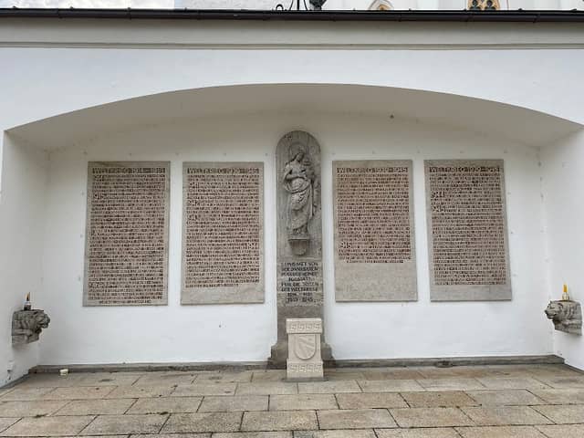 Kriegerdenkmal - Image 1