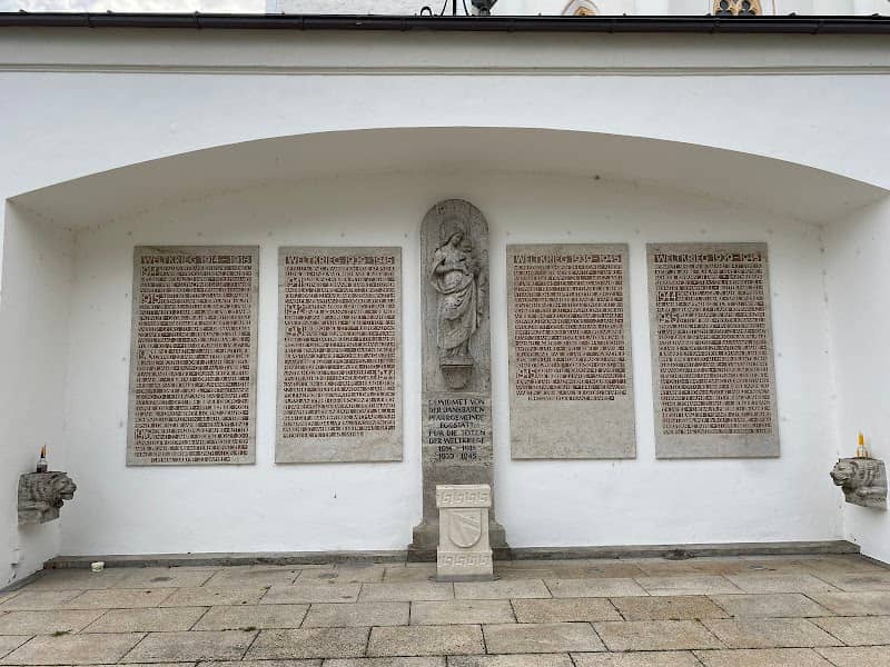 Kriegerdenkmal - Image 1