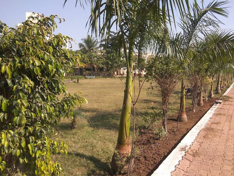 Triangle Park - Image 1