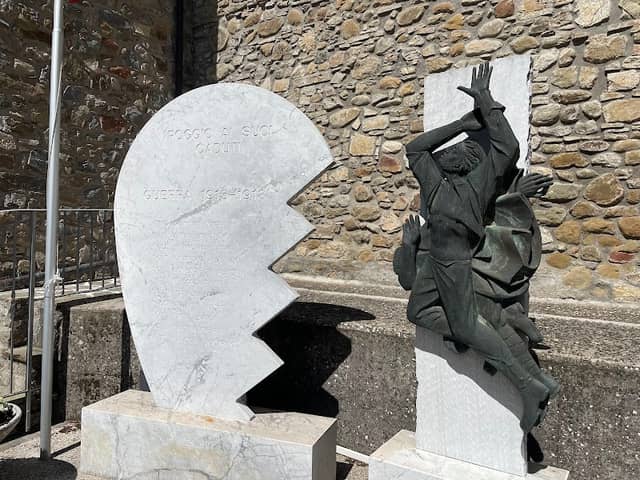 Gefallenendenkmal - Image 1