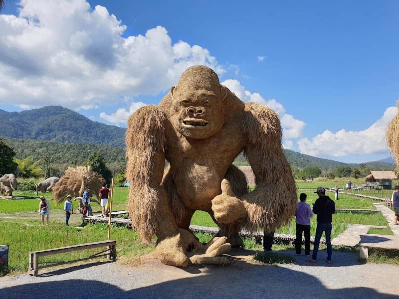 Huay Tueng Thao Sculpture Park - Image 1