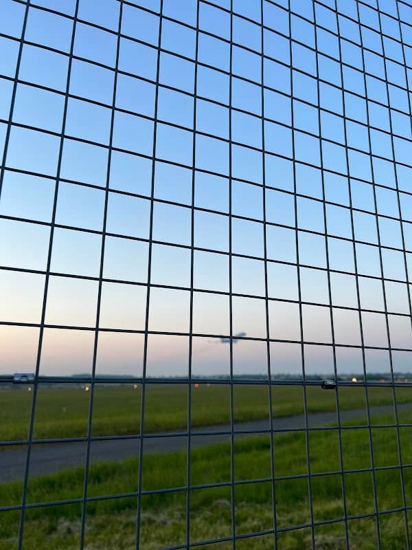 LLA Runway Observation - Image 2