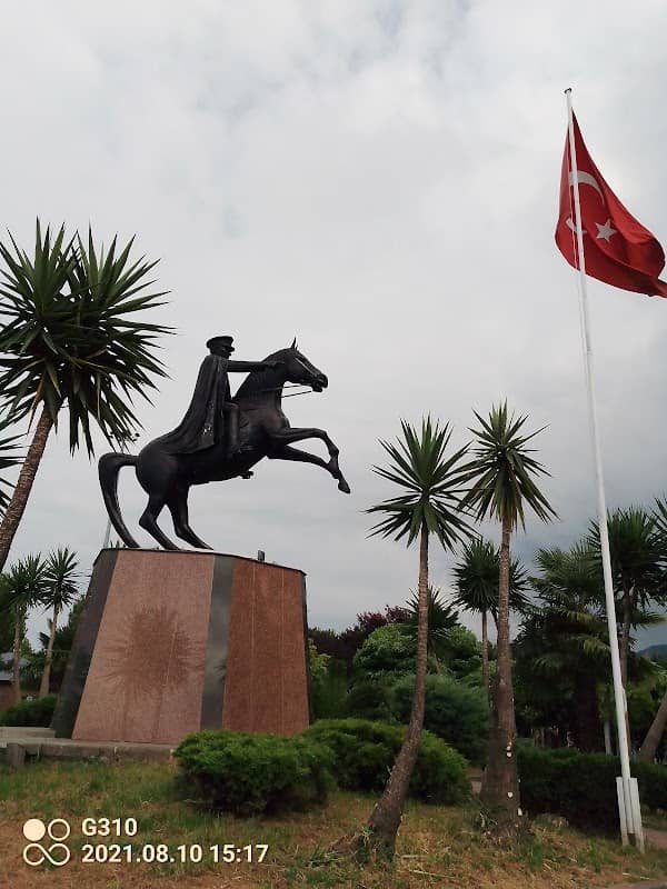 Atatürk Anıtı - Image 1
