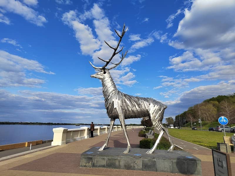 Deer Sculpture - Image 1