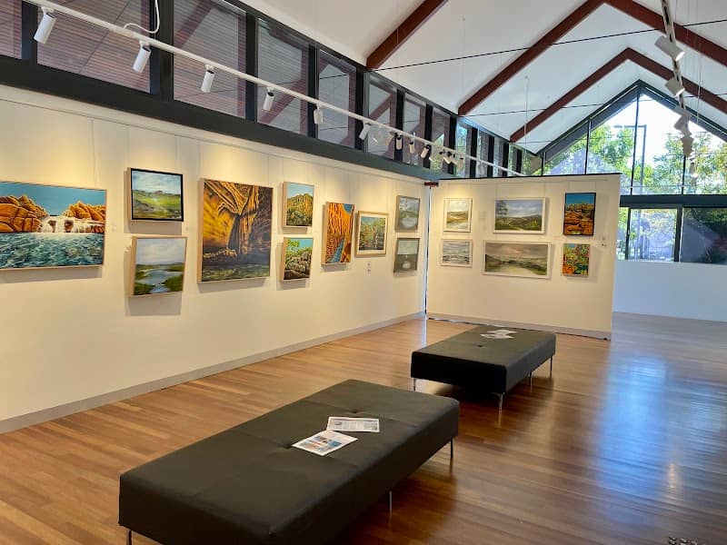 Zig Zag Gallery - Image 2