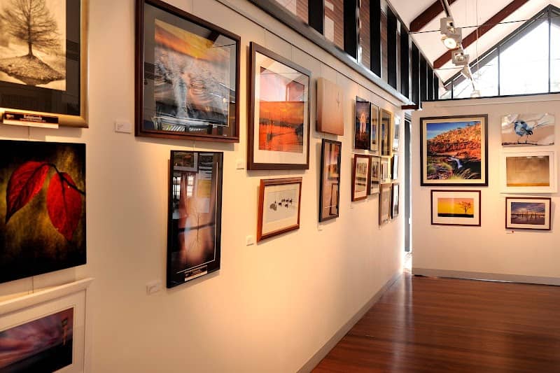 Zig Zag Gallery - Image 1