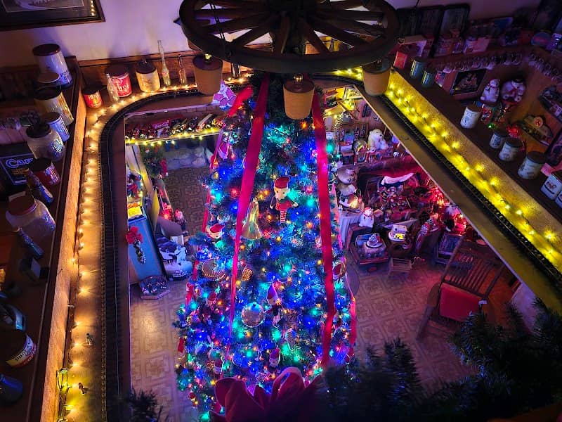 Brady's Country Christmas - Image 2