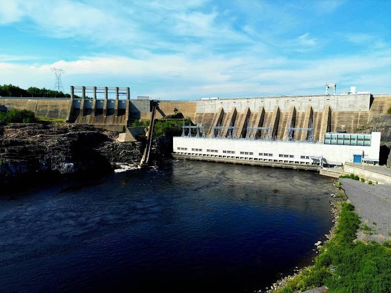 Jean-Lesage Generating Station (Manic-2) - Image 1