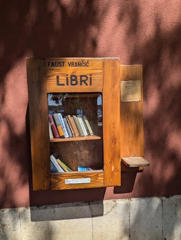 Libri - Little Free Library - Image 2
