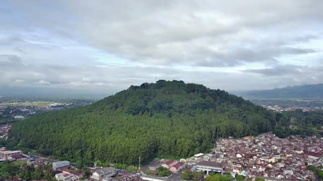 Tidar Hill - Image 1
