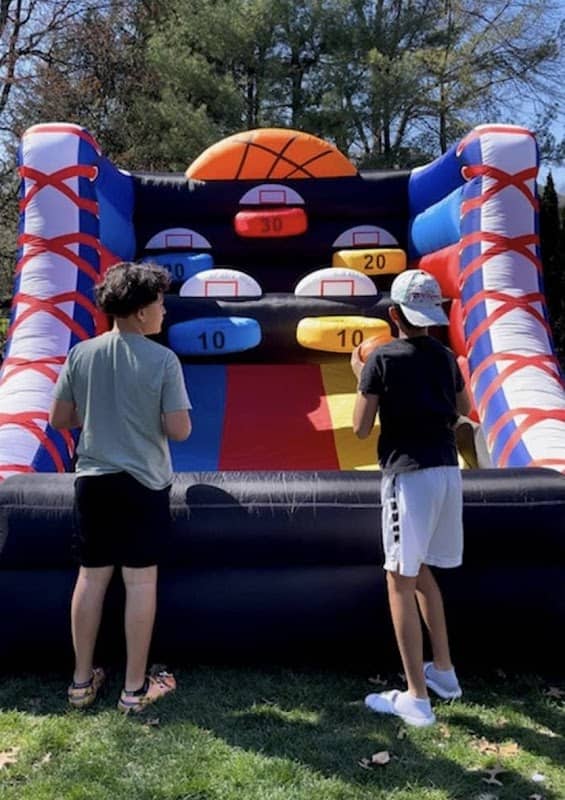Major A Yard Games & Inflatables - Image 1