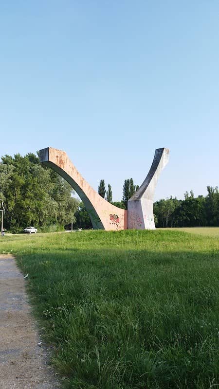 Zsiráf szoborcsoport - Image 1