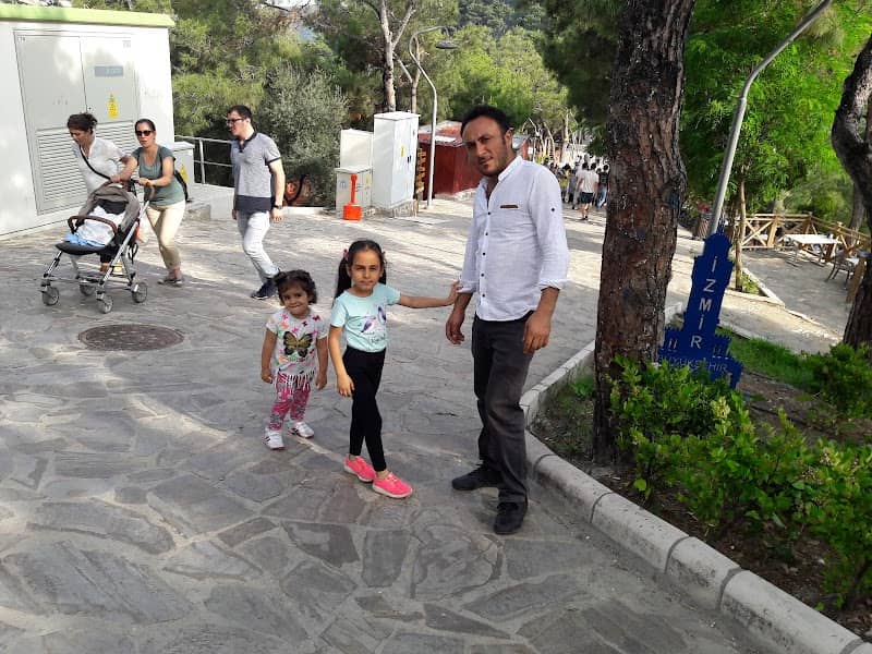Dinlenme Ve Çocuk Parkı - Image 1
