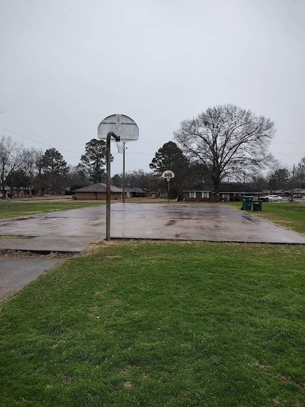 Red Bud Park - Image 2