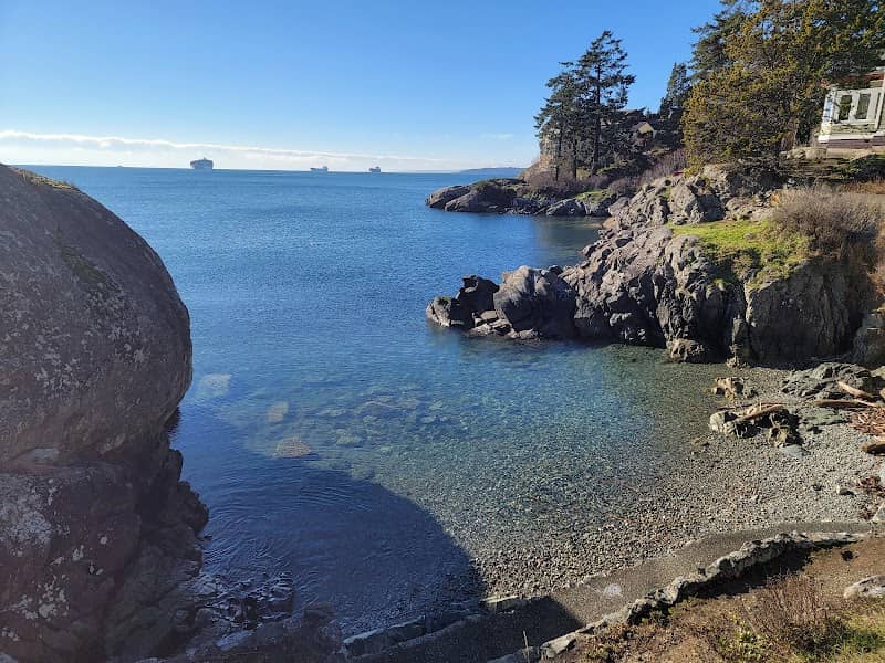 Foster st Esquimalt View point overlooking the beautiful little cove below - Image 1