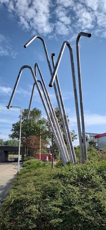 Kunstwerk “bevroren waterstralen” - Image 1
