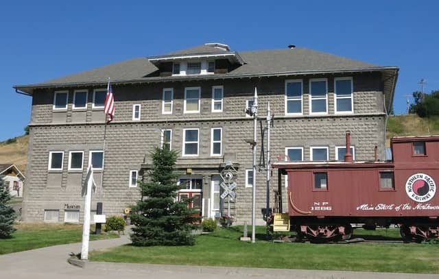 Yellowstone Gateway Museum - Image 1