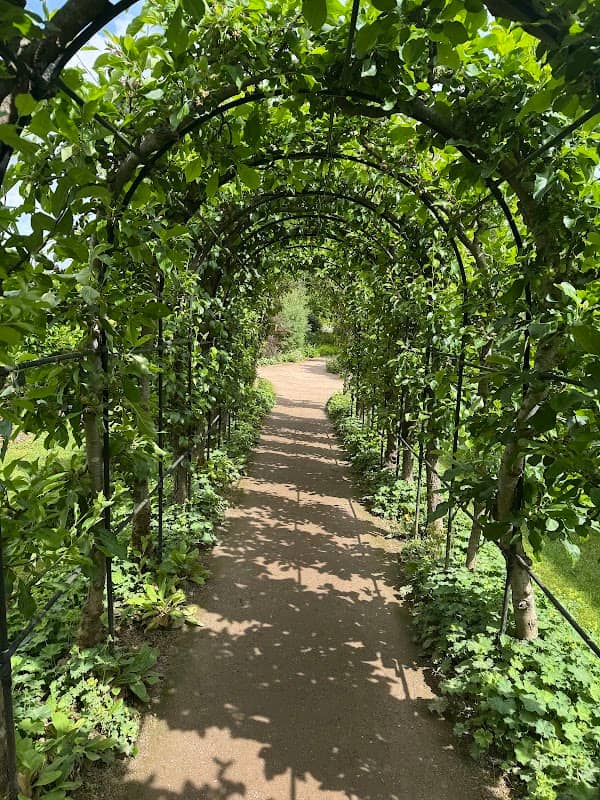 Barnsdale Gardens - Image 2