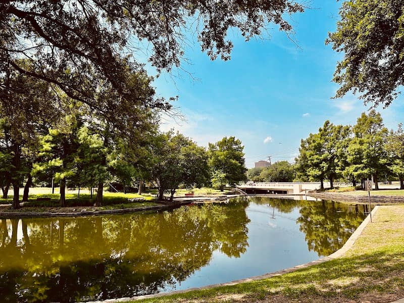 Winn Park - Image 2