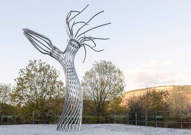 Stahlskulptur "Spross" von Elisabeth Howey - Image 1