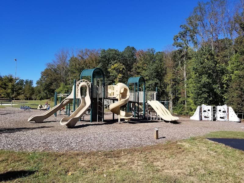 Oak Ridge Town Park - Image 1