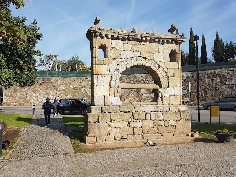 Memorial de Santo António - Image 2