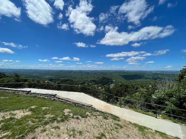 East River Mountain Scenic Overlook - Image 1