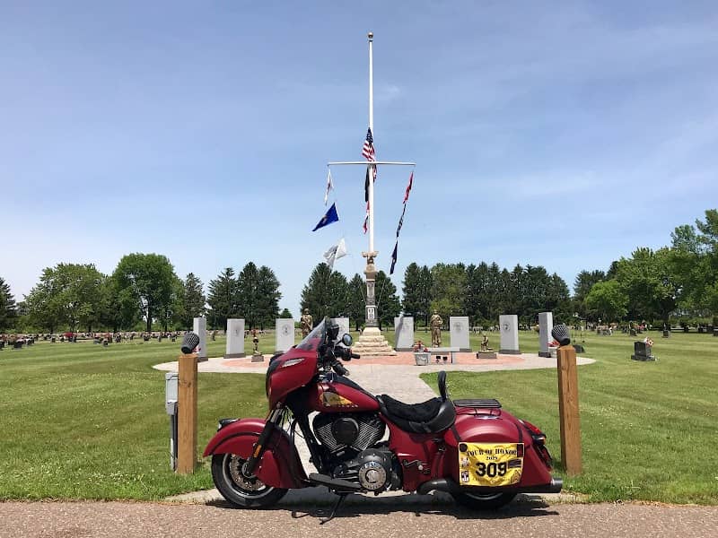 Veterans War Memorial - Image 2