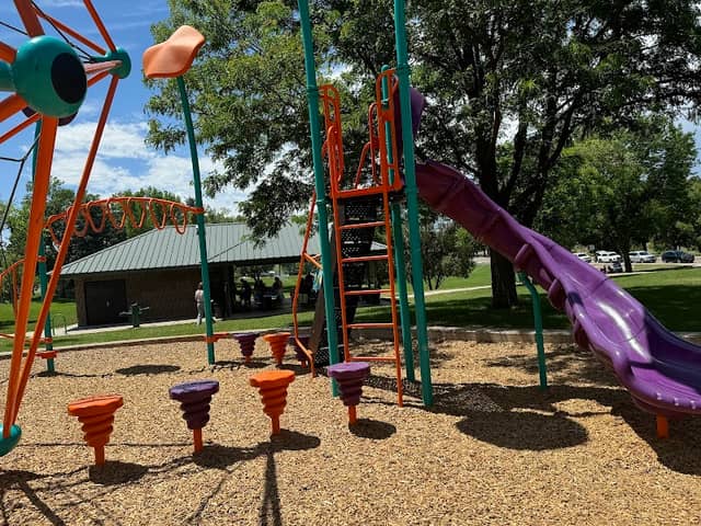 Luther Park - Image 1