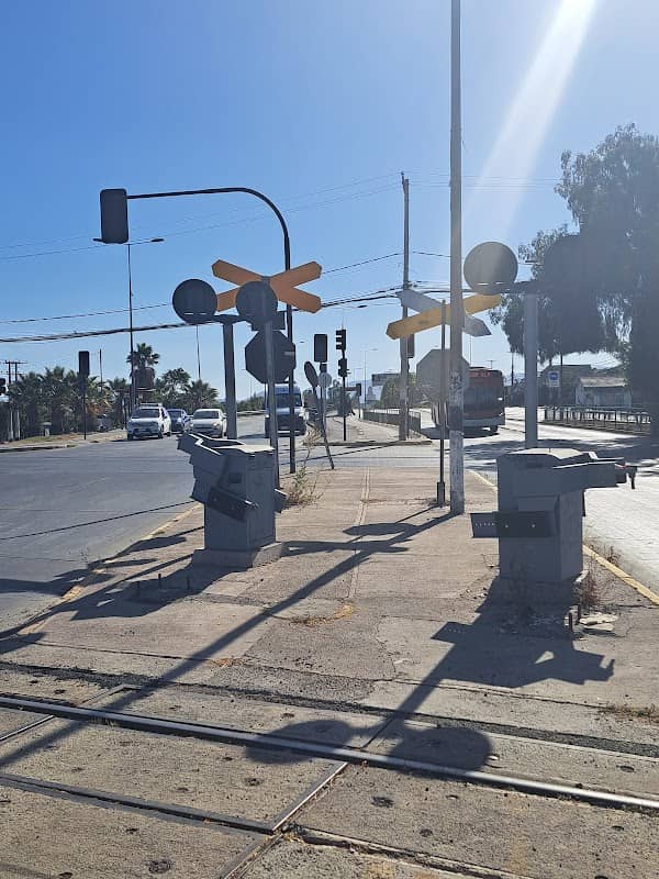 Cruce Esquina Blanca Ferrocarril - Image 1