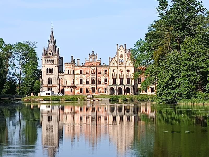 Park przy pałacu w Kopicach - Image 1