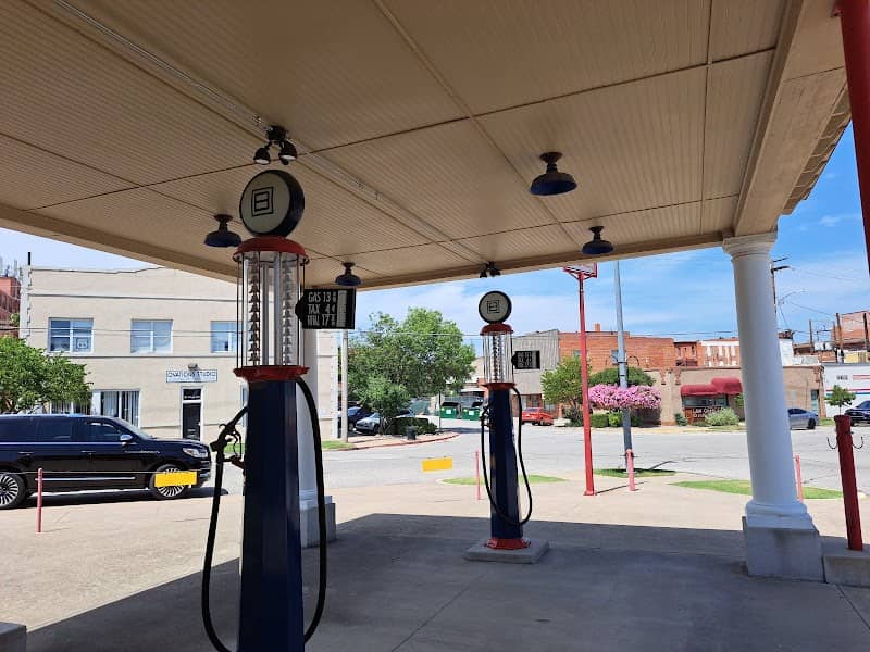 Waite Phillips-Barnsdall Filling Station Museum - Image 1