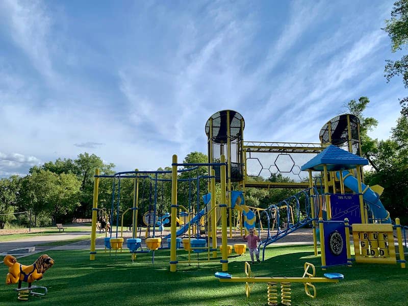 West Medicine Lake Park - Image 2