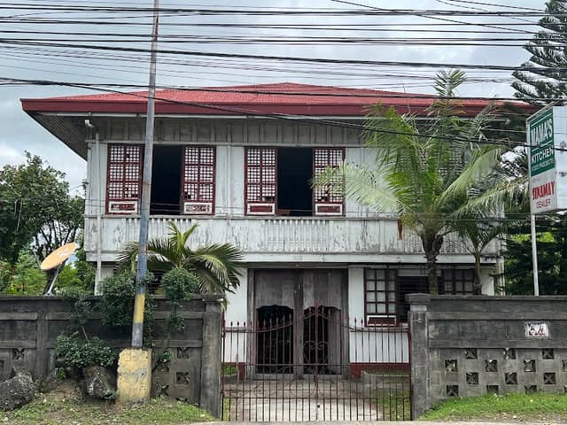 Sinamay House - Image 1
