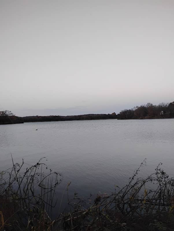 Leslie Moses Park - Image 1
