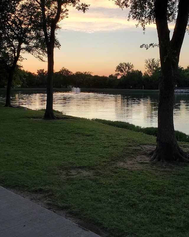 Bailey Lake Park - Image 2
