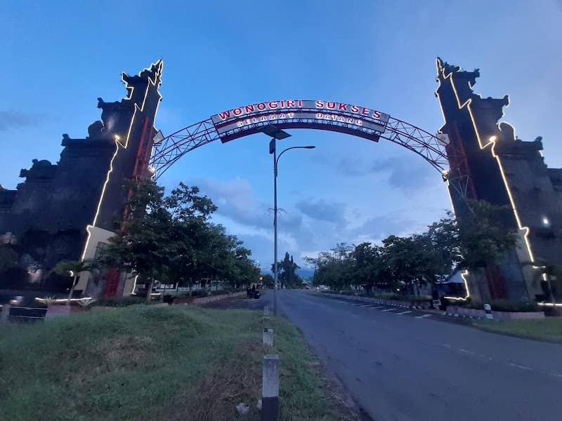 Tugu Selamat Datang Wonogiri (Kab) - Image 1