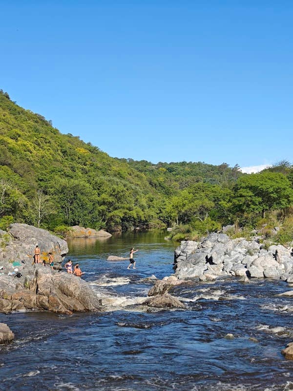Playa pareja escondida - Image 1