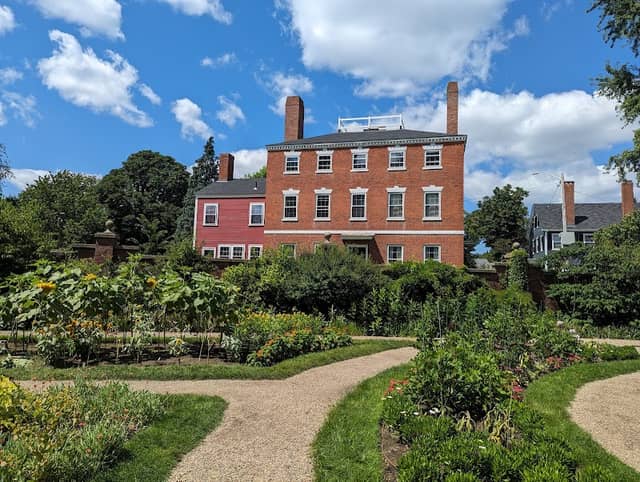 Ropes Mansion and Garden - Image 2